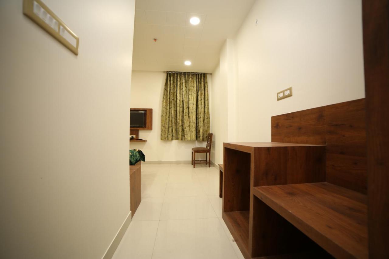 โรงแรมเดเวนส์ ชัยปุระ ภายนอก รูปภาพ